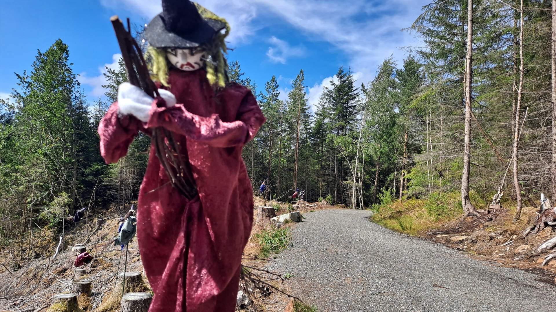 Heksefigur i Eventyrskogen på Stord