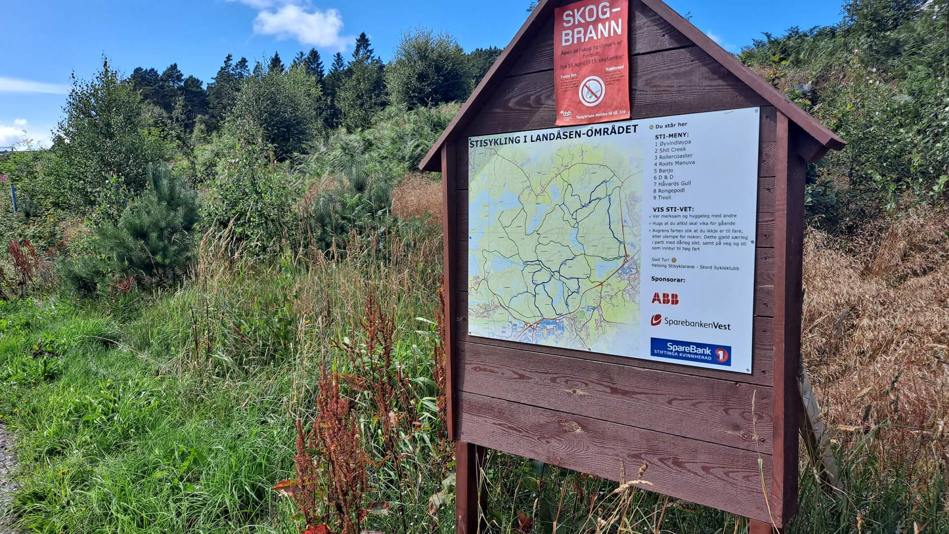 Skilt over stisykling i Landåsen