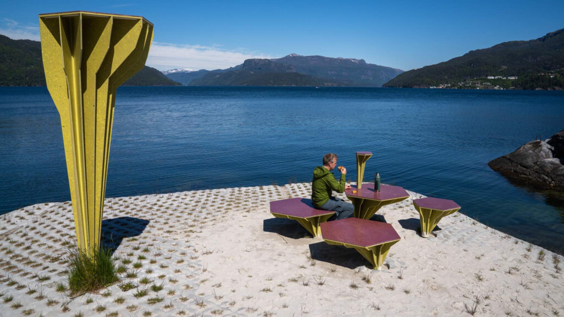 Venterommet (waiting room) and "the mushrooms" at Ropeid