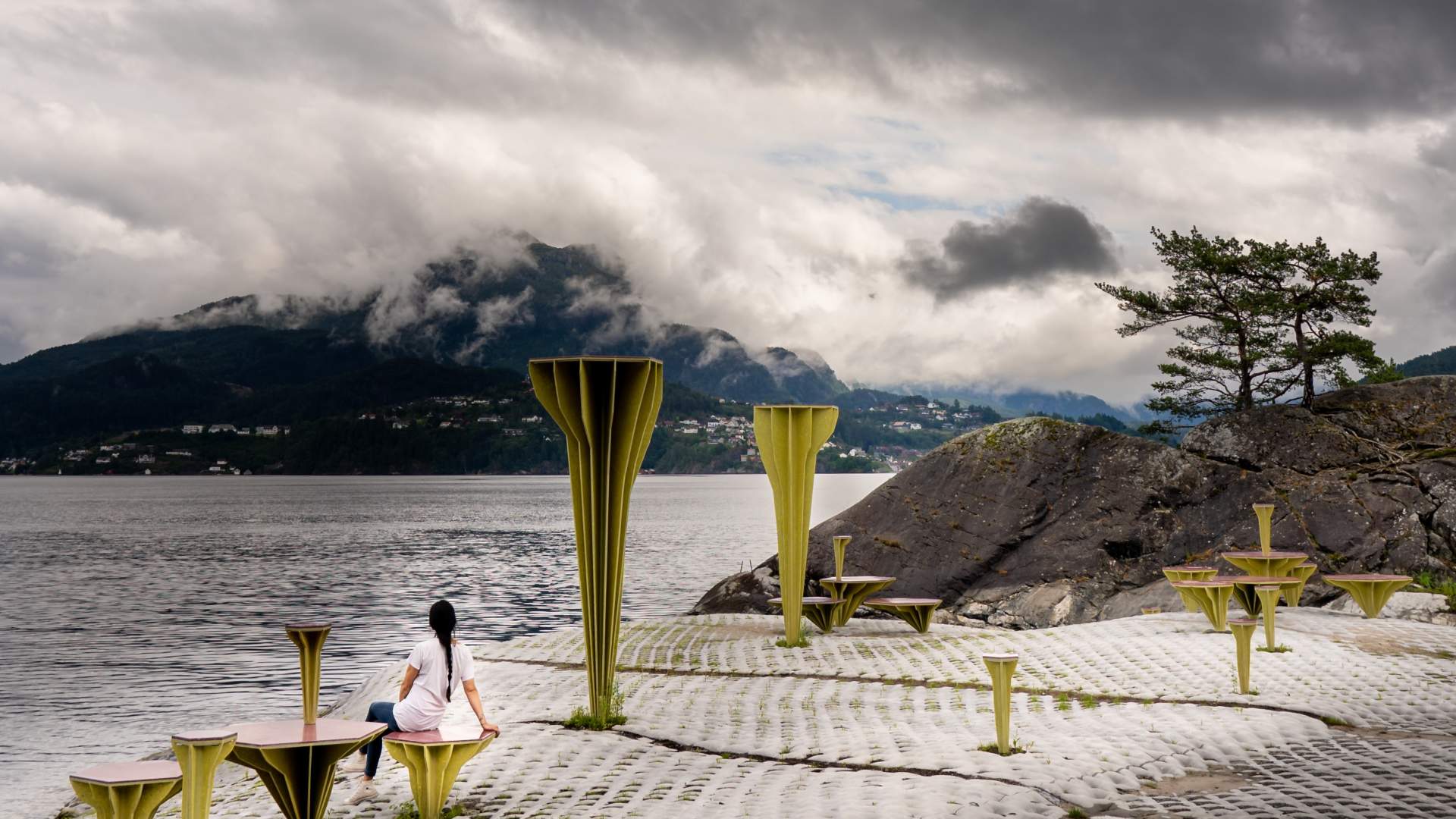 Venterommet (waiting room) and "the mushrooms" at Ropeid