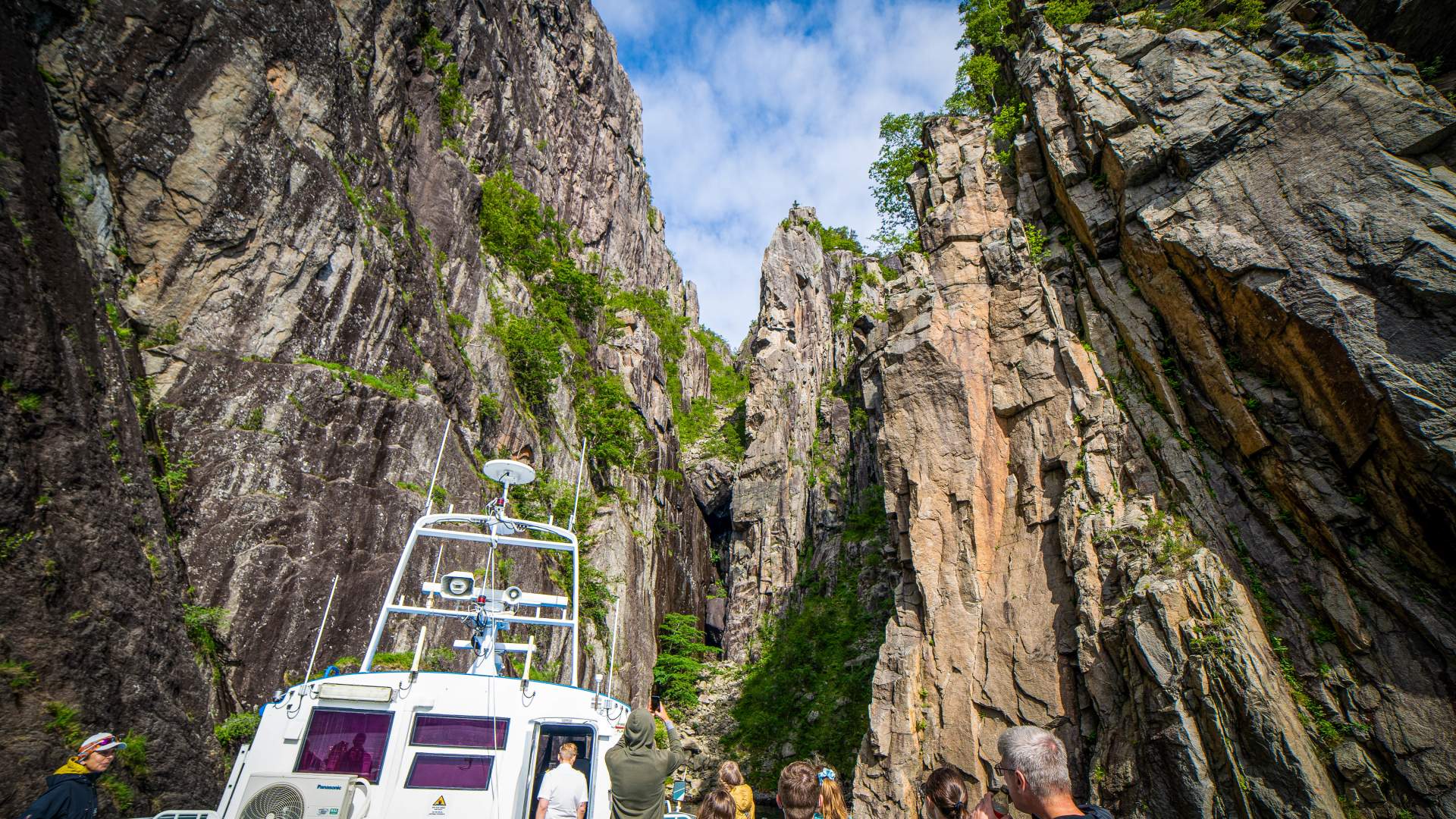 Fjord cruise to the Lysefjord and Preikestolen from Stavanger