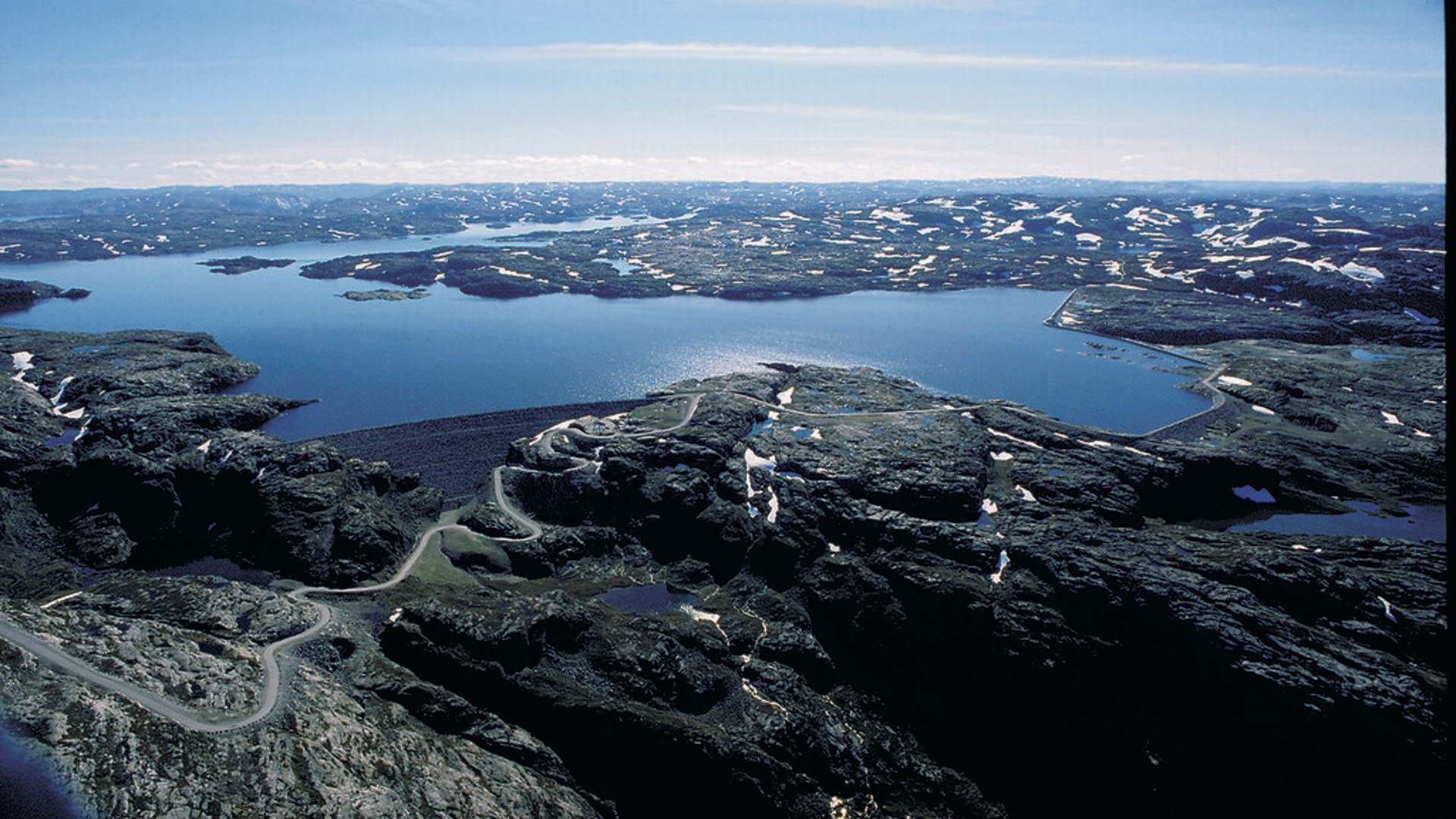 Bike ride along Blåsjøvegen – beautiful landscape and a rich hydropower history in Suldal