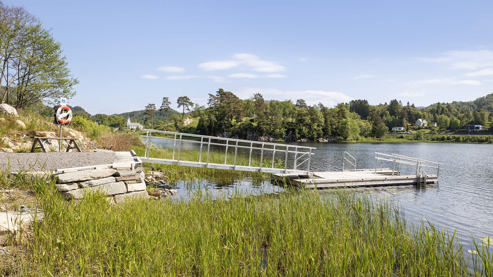 Kyrkjevatnet badeplass på Tysnes