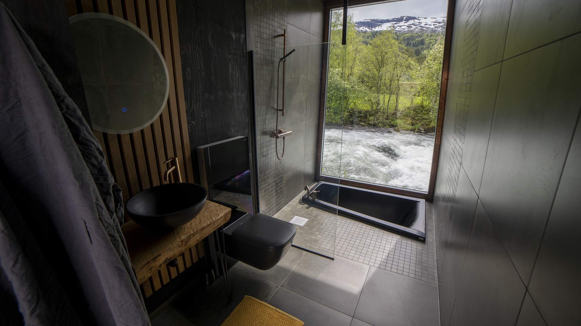 Riversuite at Jølstraholmen