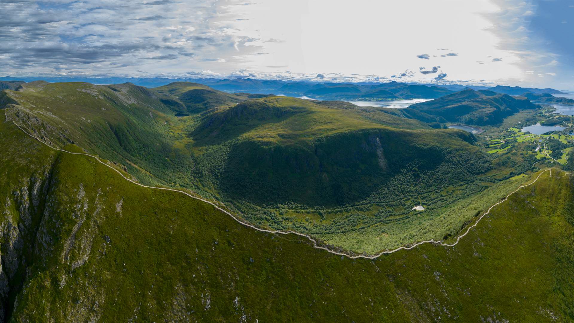 Midsundtrappene - Rørsethornet - One of the worlds longest stone staircase