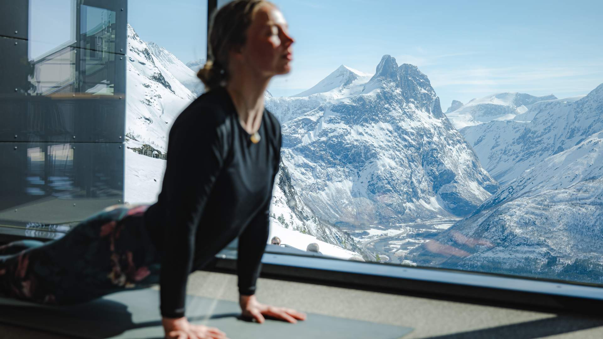 Yoga with a view - Romsdalen gondola