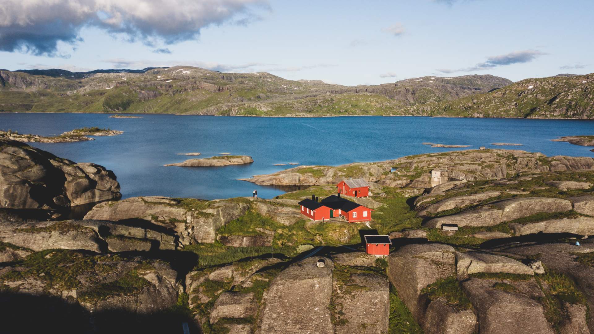 Løkjelsvatnhytta i Etnefjellet