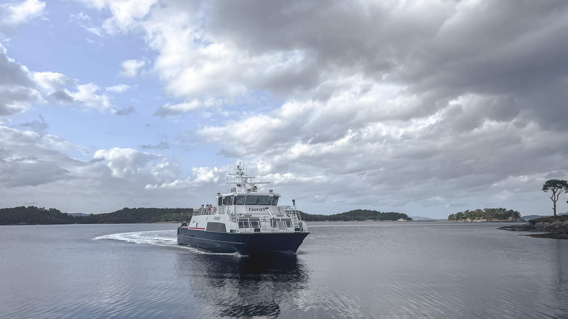 Rutebåt i Florabassenget drifta av Fjord1