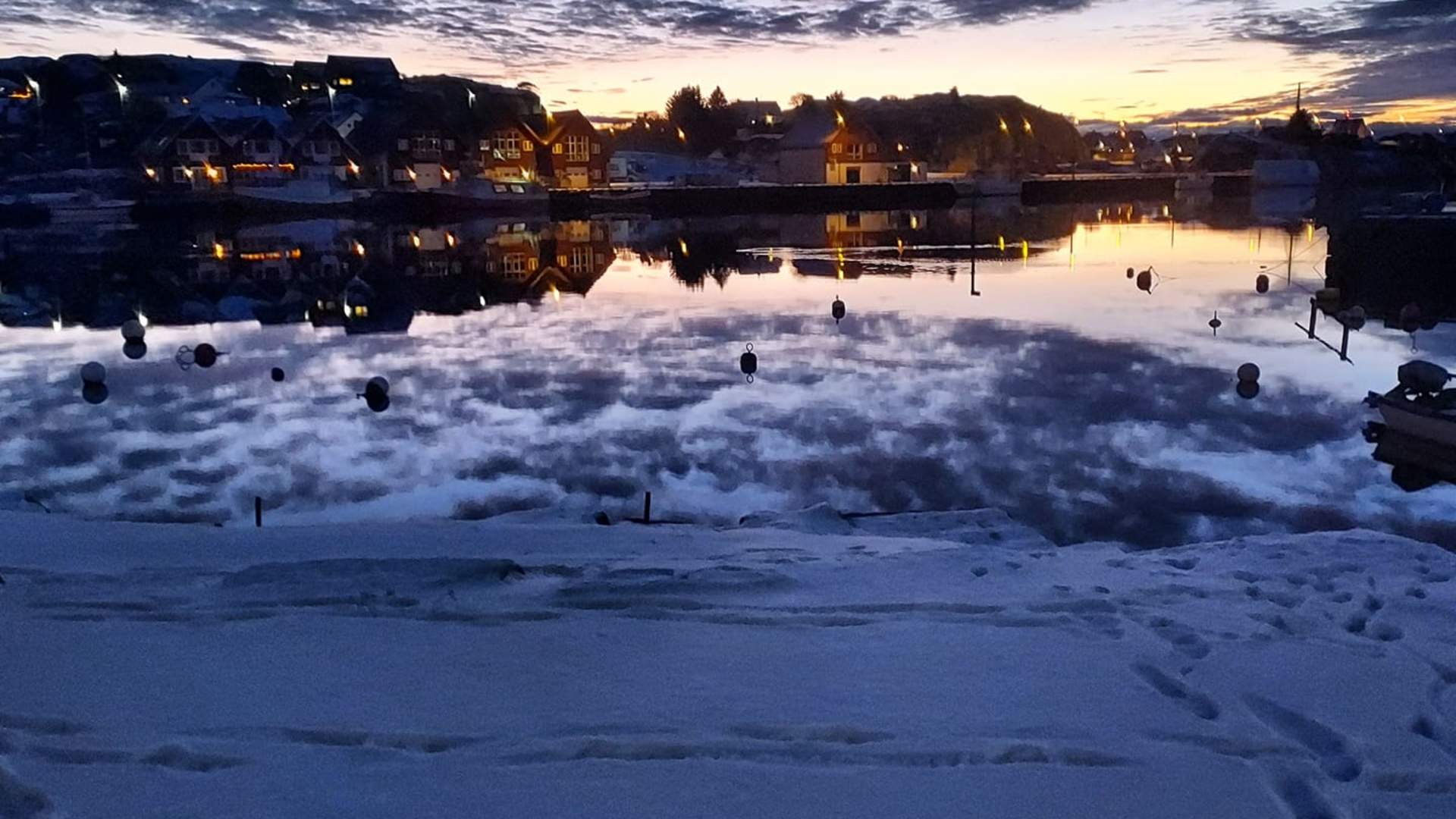 Sirevåg havn med snø