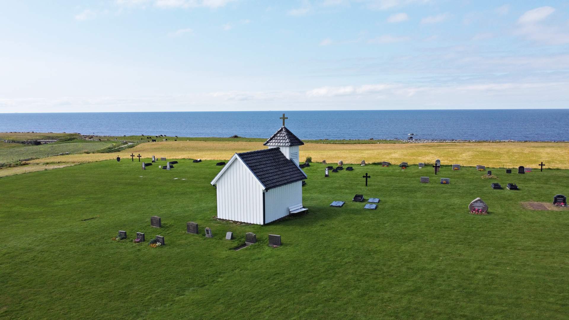 Varhaug gamle kirkegård