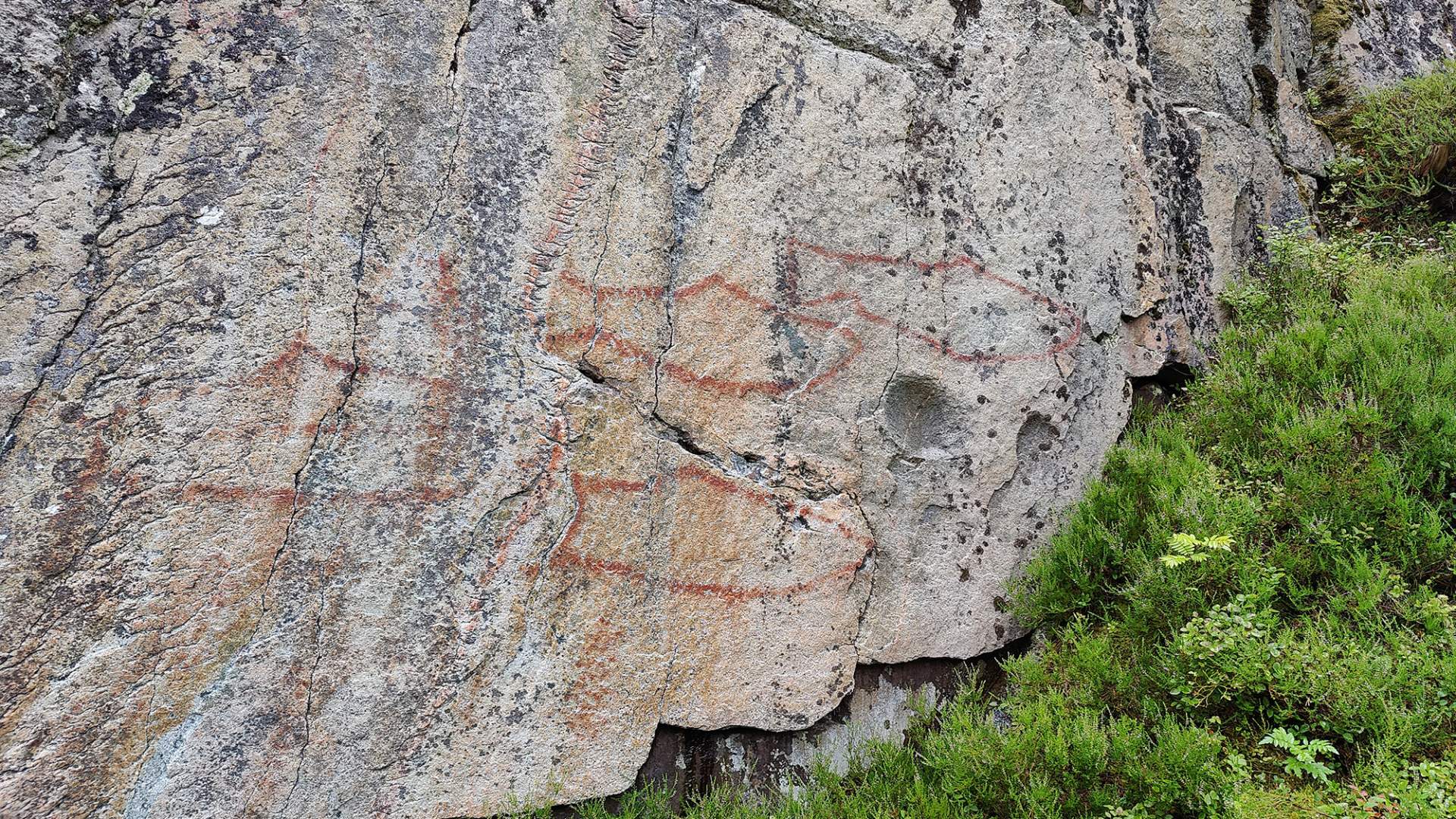 Norges største bergmalingsfelt - Honnhammaren
