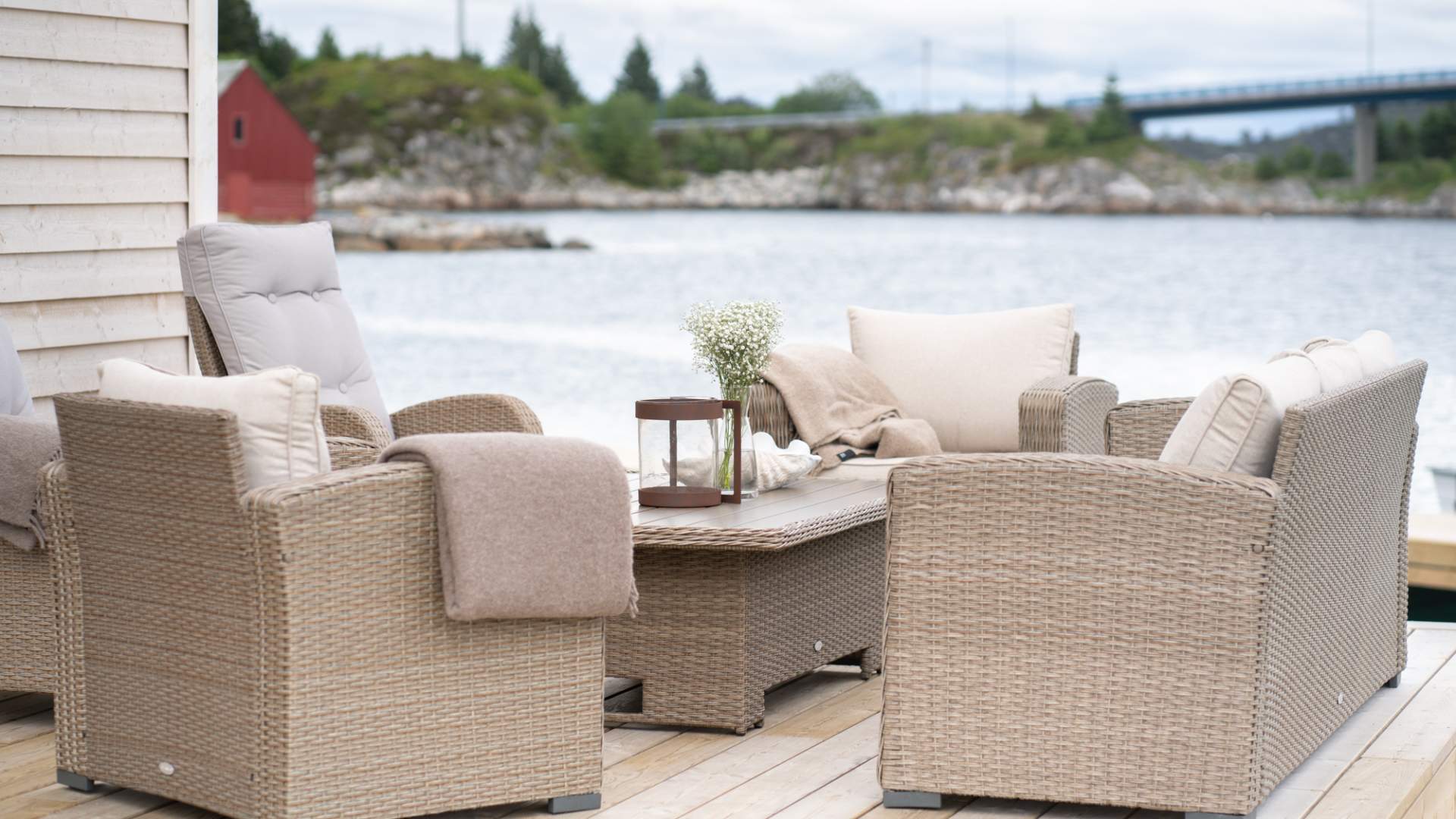 Terrasse - tett på sjøen på Olaskjeret