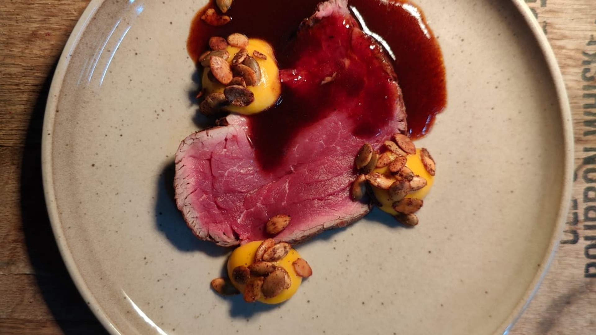 Nyyyt, Røysland Gård