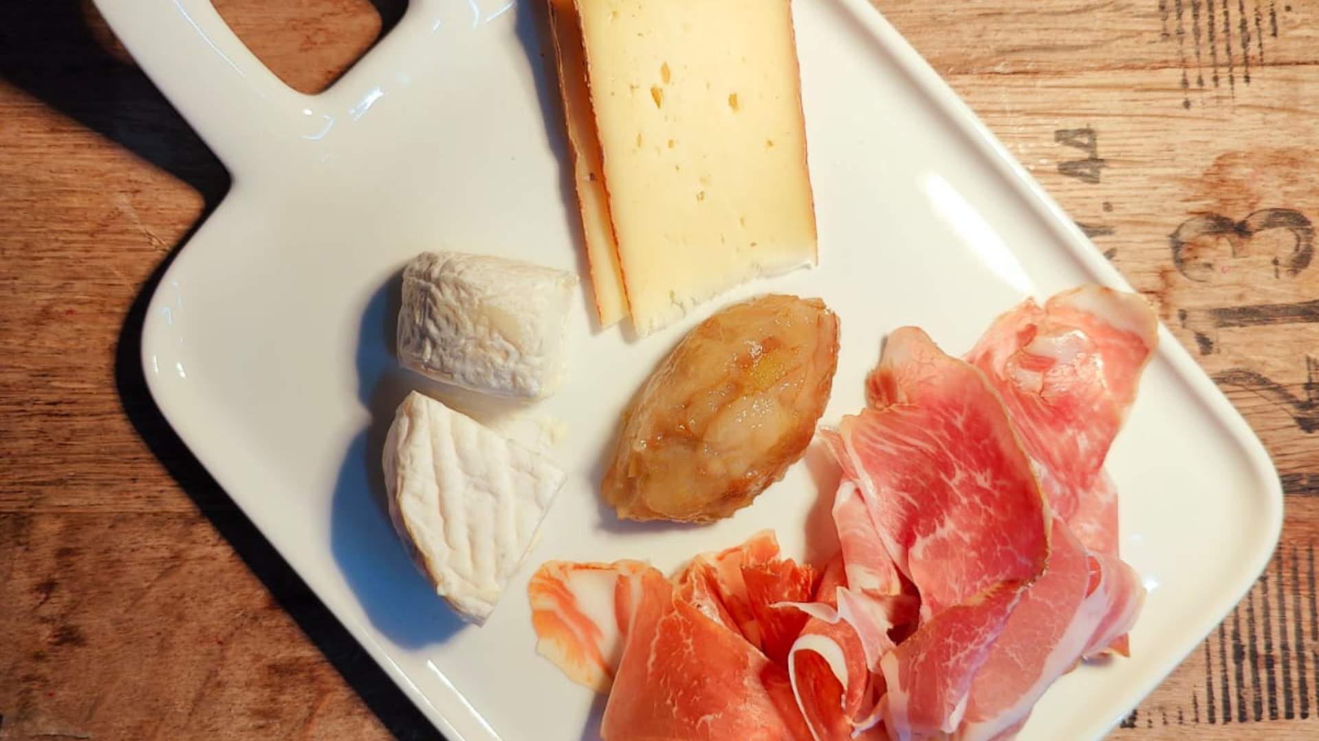 Nyyyt, Røysland Gård