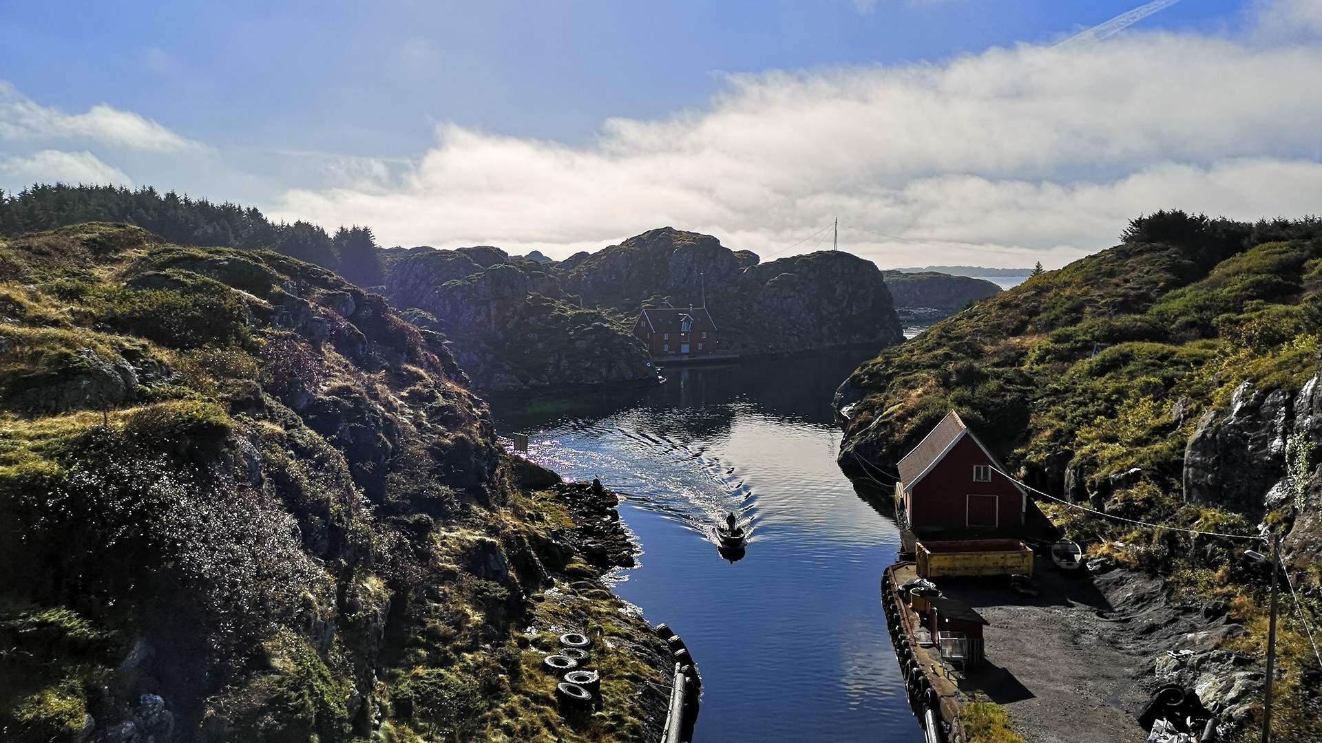 Charter yacht cruise between Stavanger and Bergen