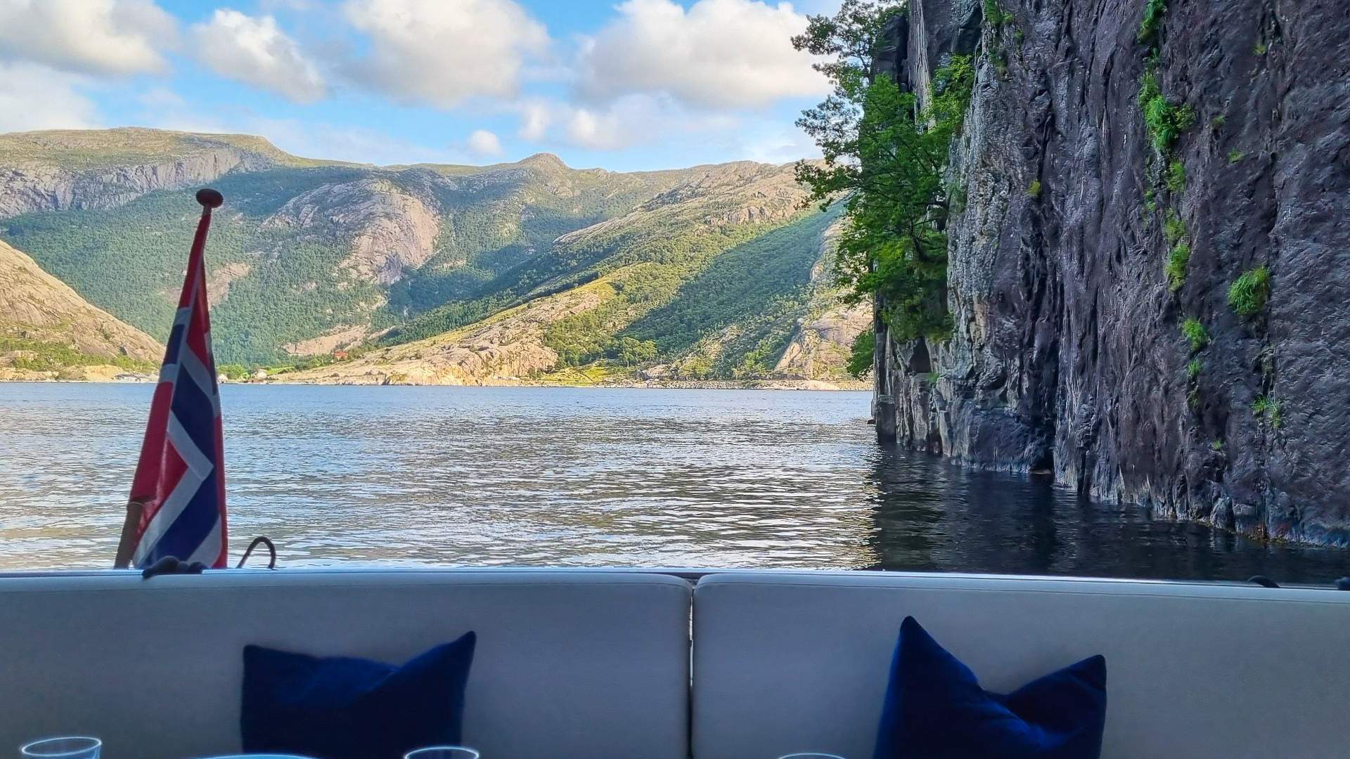 Måltid snart servert på Private Cruise yacht-cruise