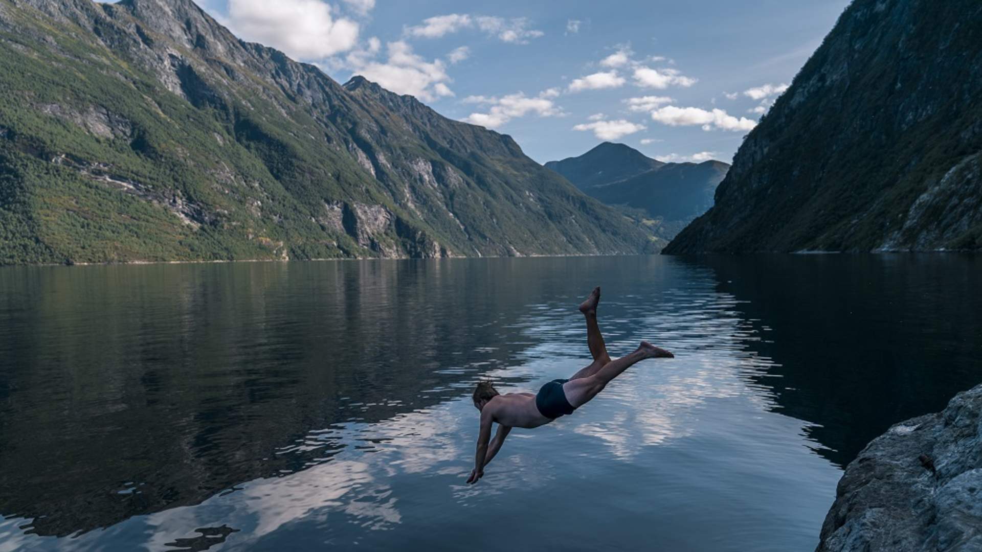 Hva med et lite bad i fjorden?