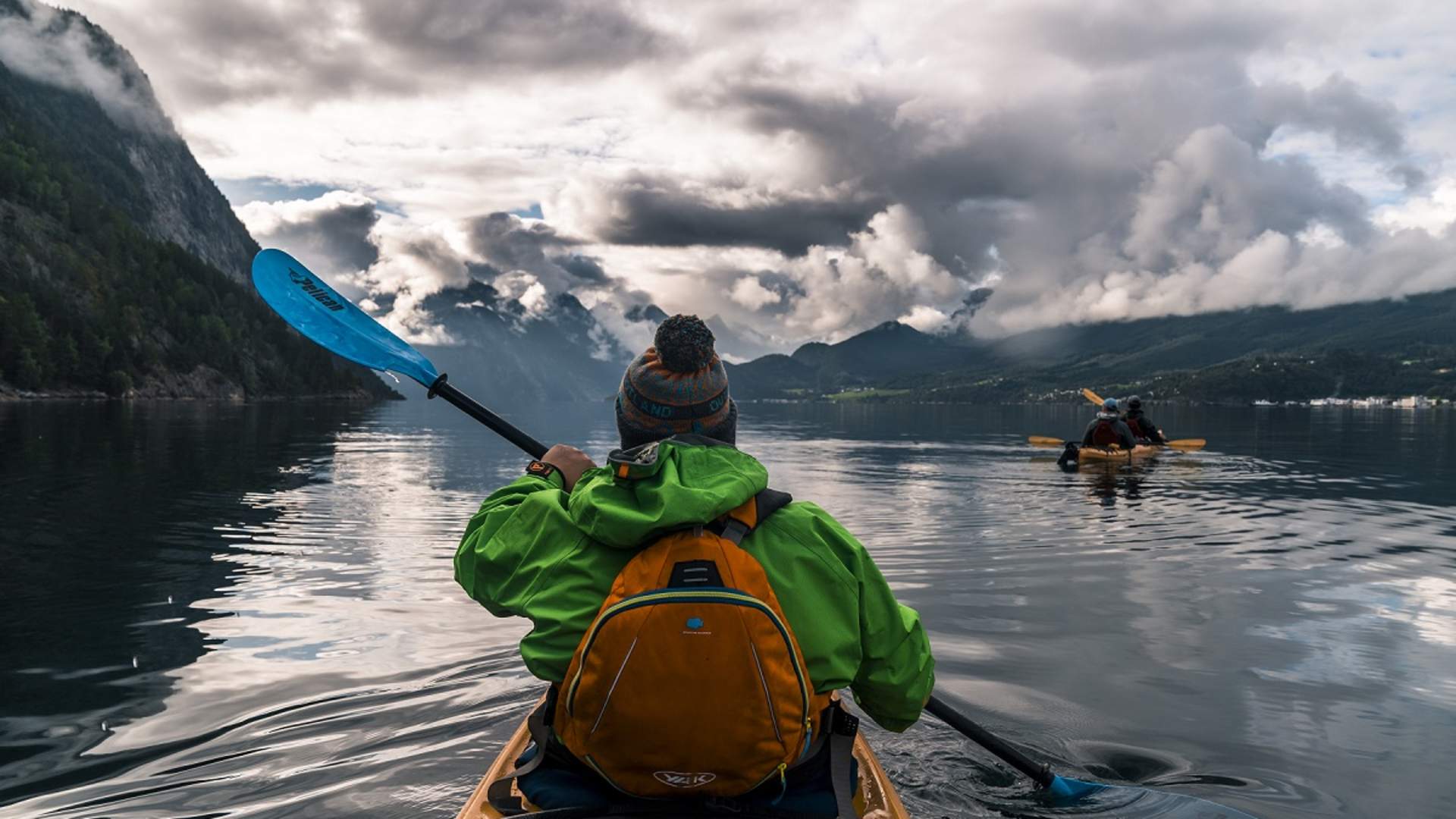 Flotte omgivelser å padle i.