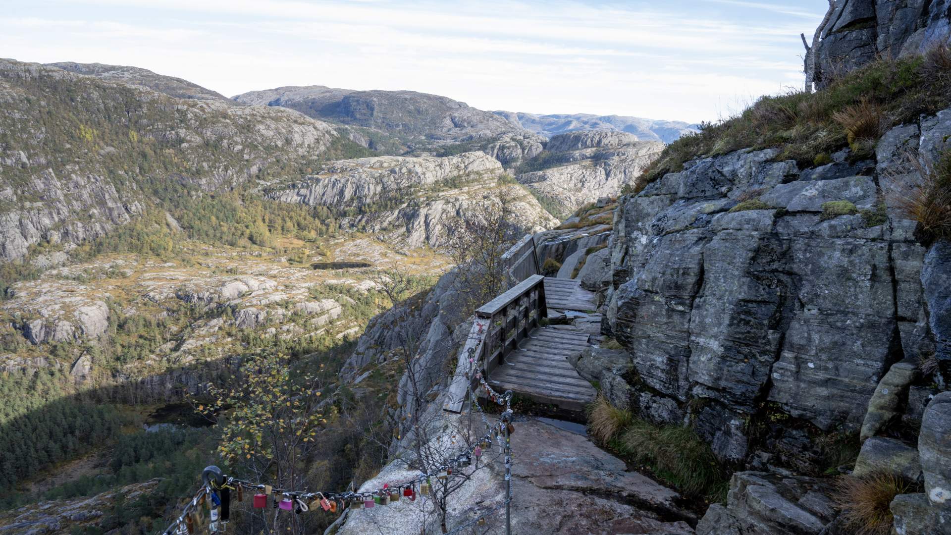 Guided hike to Preikestolen