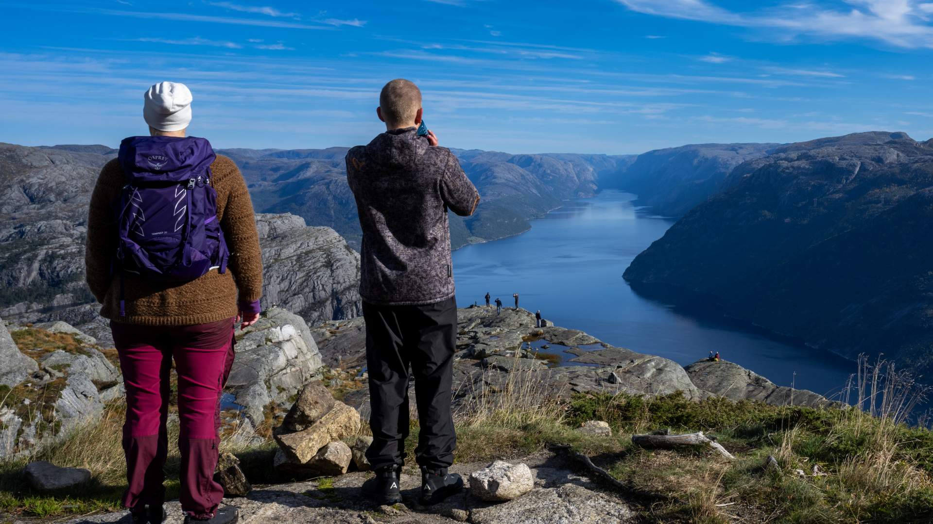 Guided hike to Preikestolen