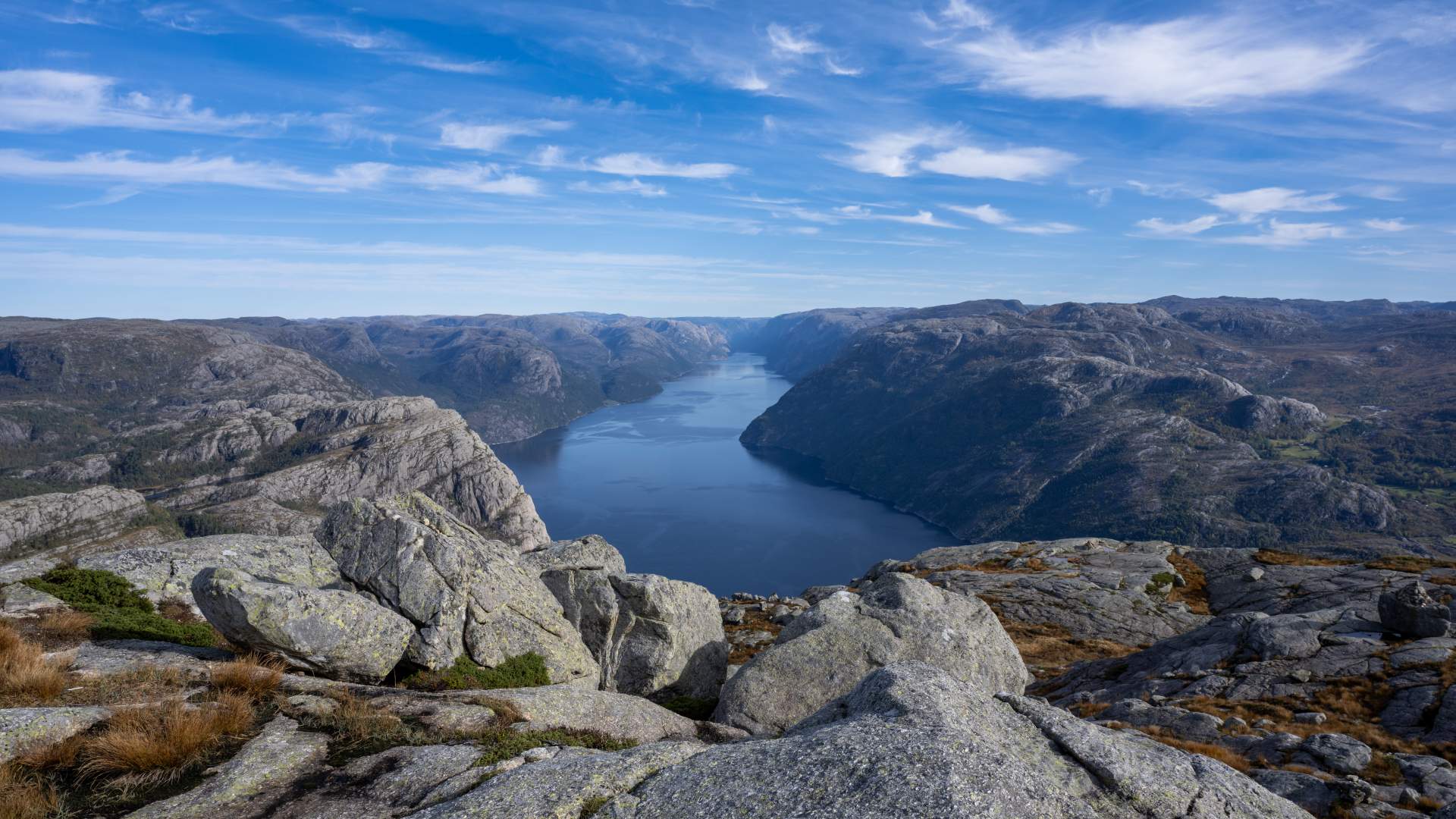 Guided hike to Preikestolen