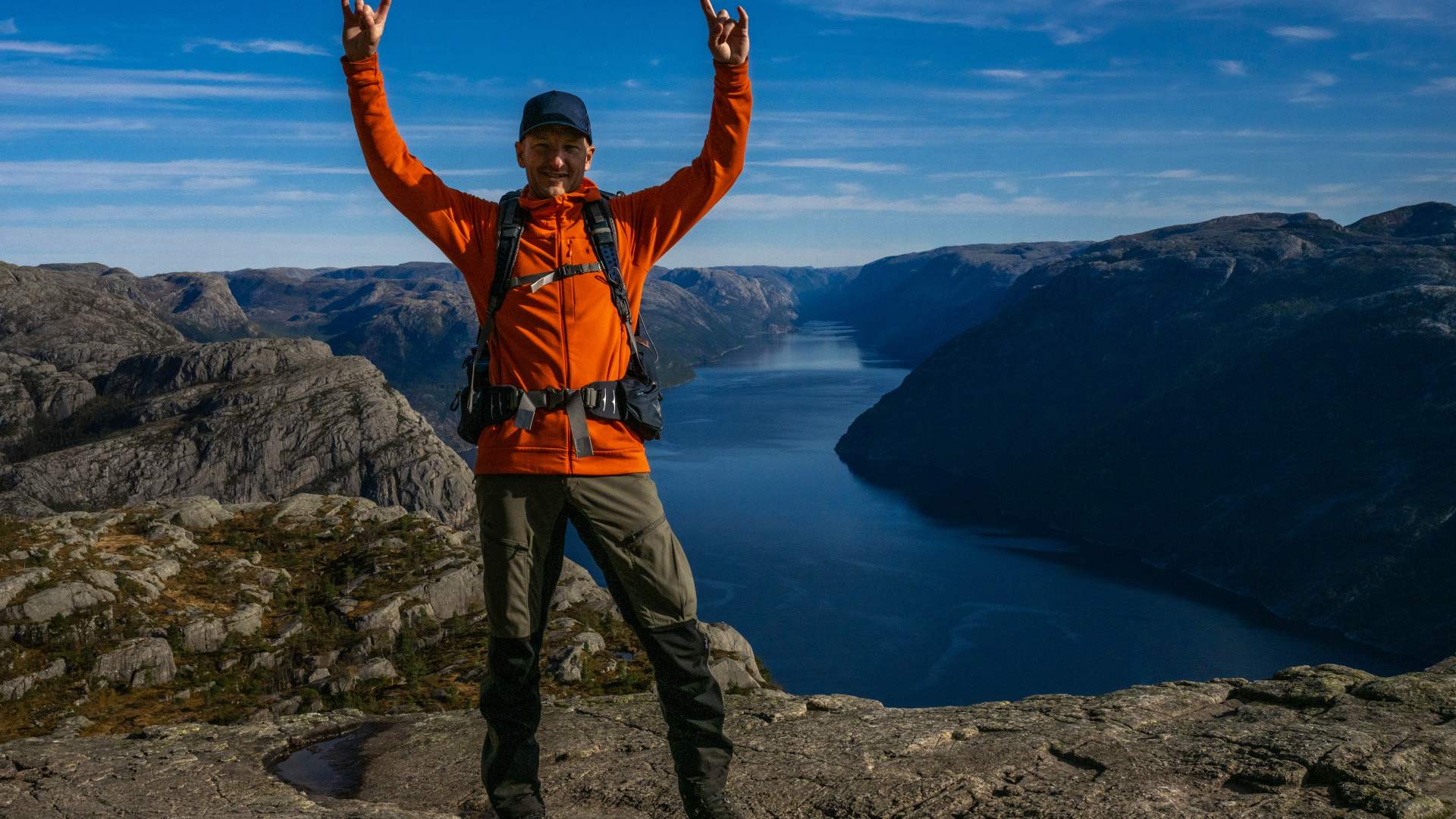 Guided hike to Preikestolen