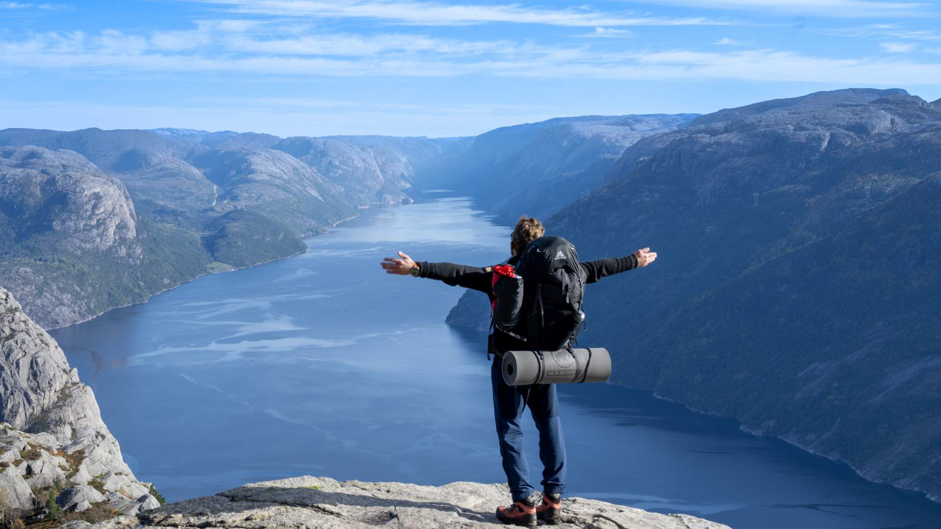 Guided hike to Preikestolen