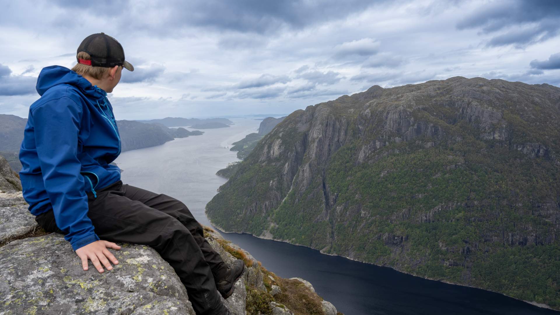 Hike to Ramnstoknuten