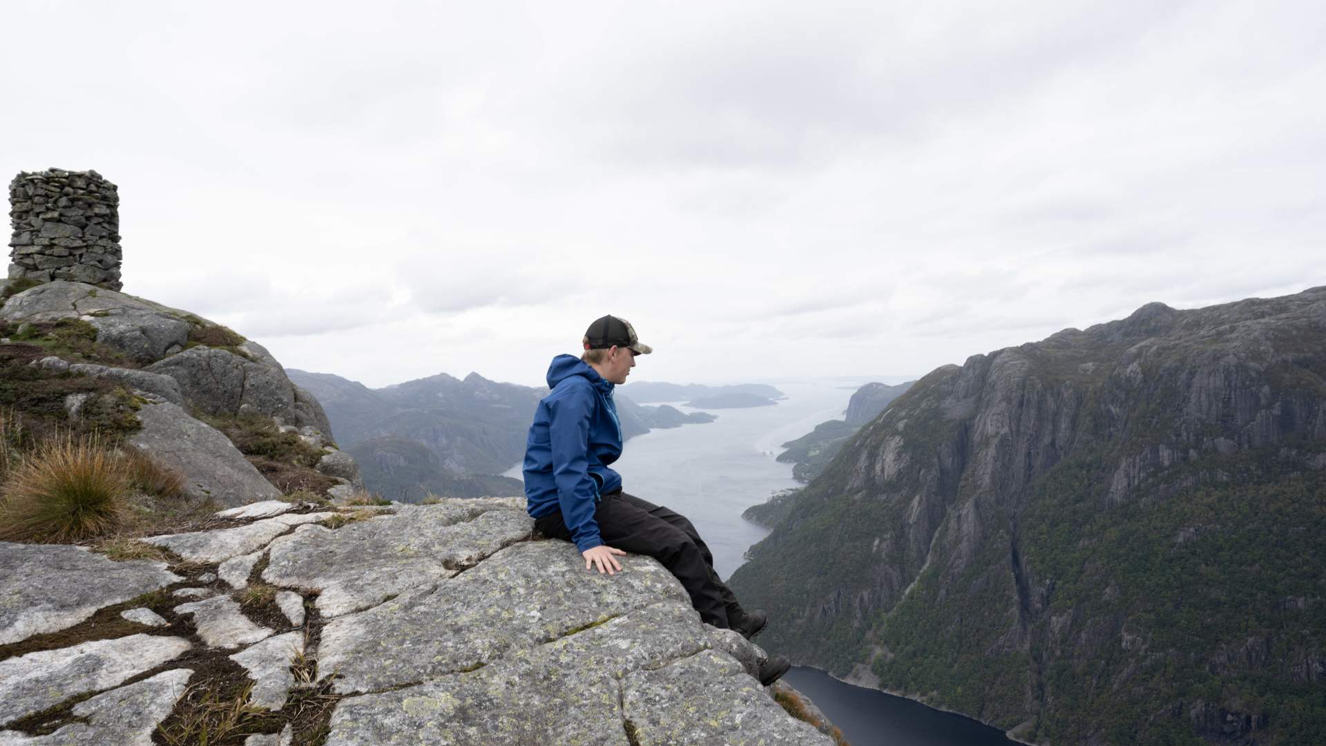 Hike to Ramnstoknuten