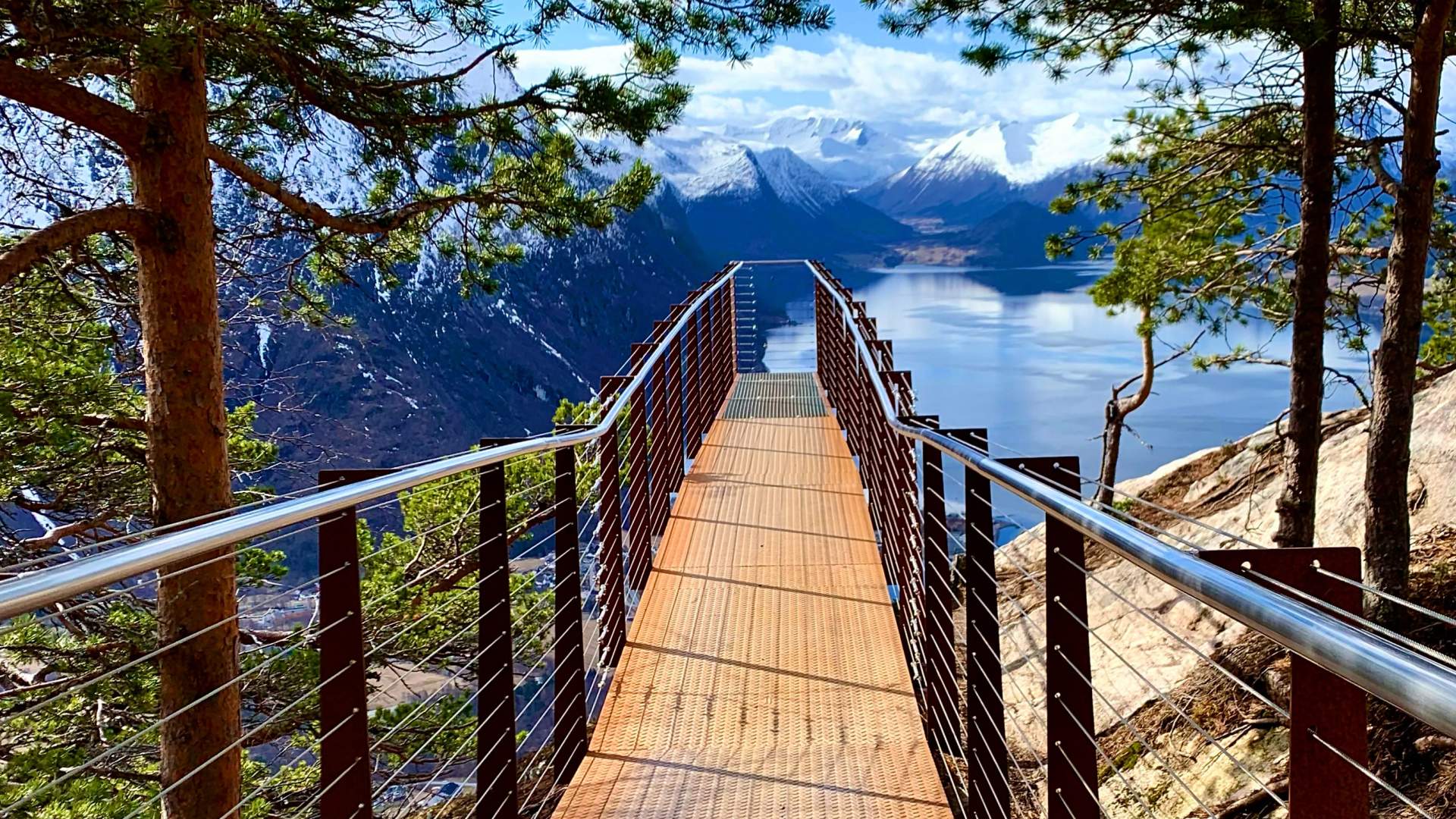 Seileventyr i norske fjorder for den aktive natur- og opplevelseselskeren