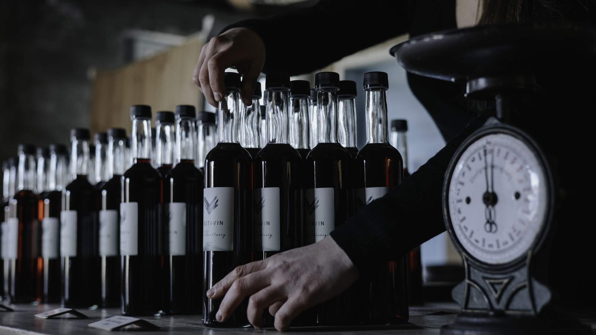 Opplev Vestavin: Omvising og vinsmaking på Vingarden på Jølst