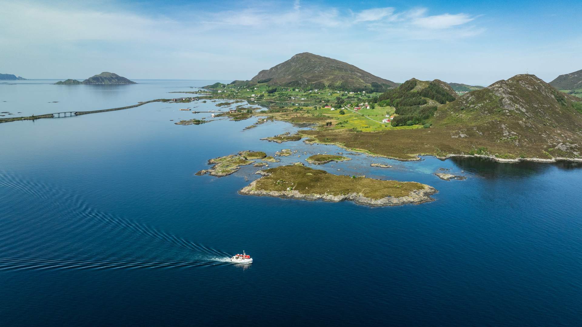 Klar for fiske på kysten av Sunnmøre.
