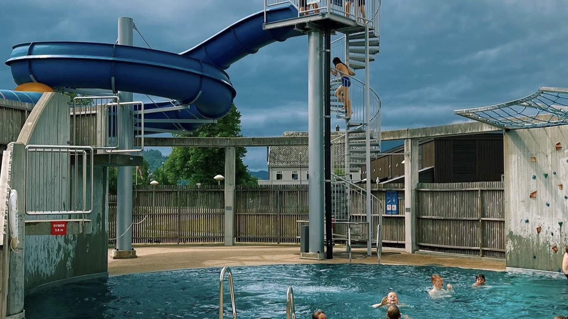 Saudahallen - sentrumsbadet i Sauda