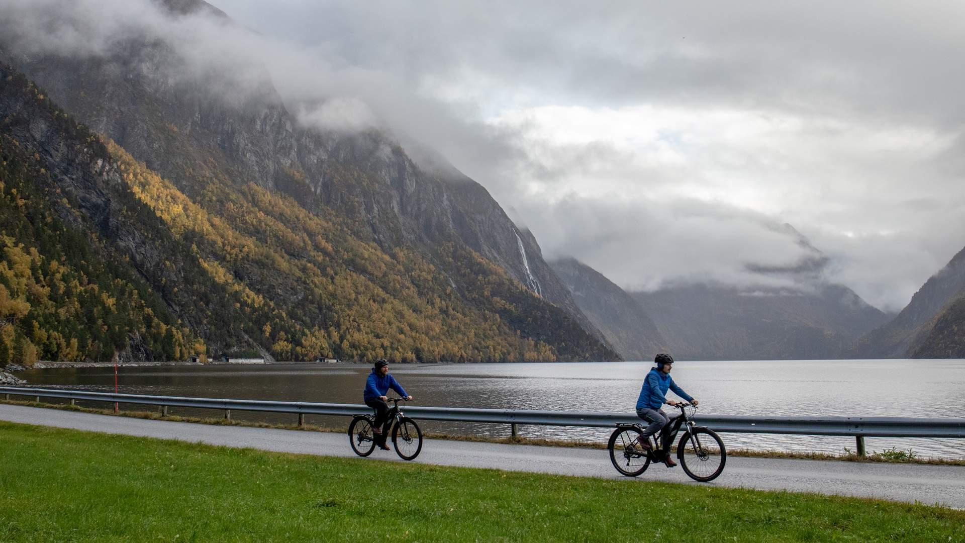 Sykkel- og fjelltur med Uteguiden i Valldal