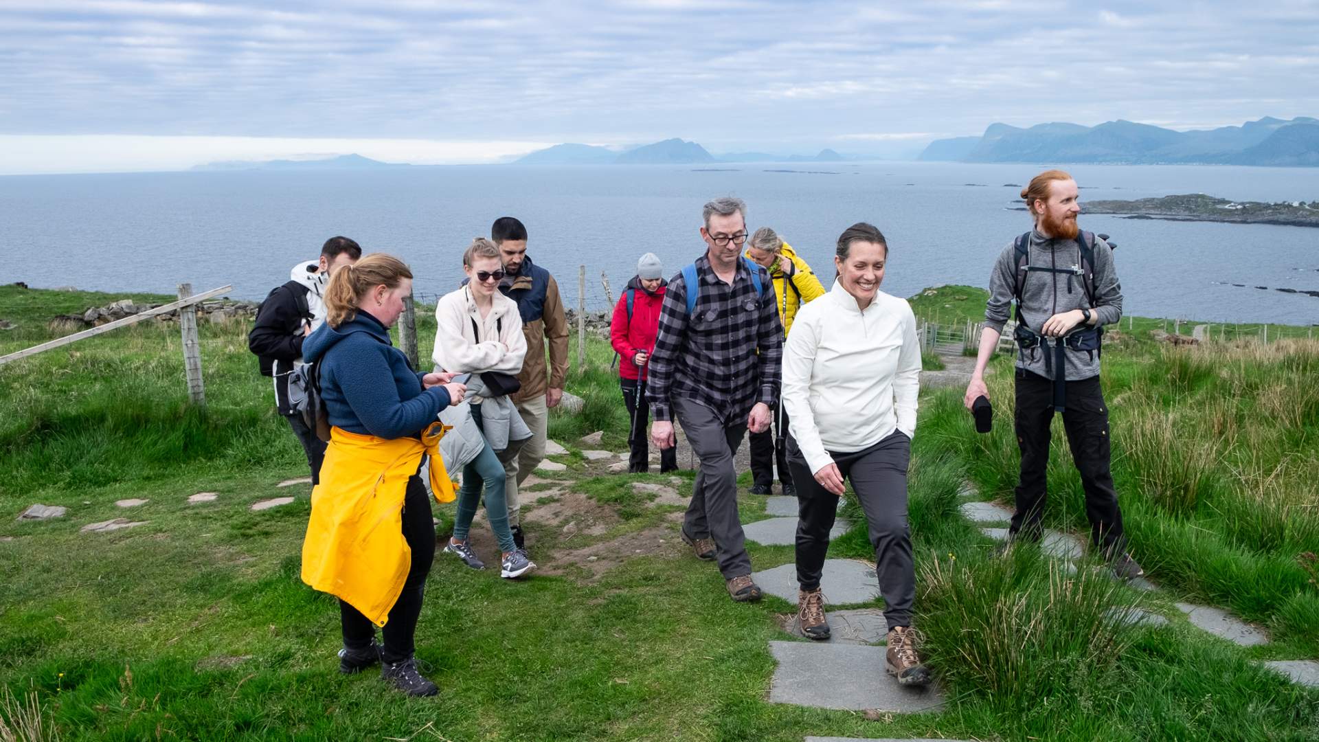 Lundesafari på Runde.