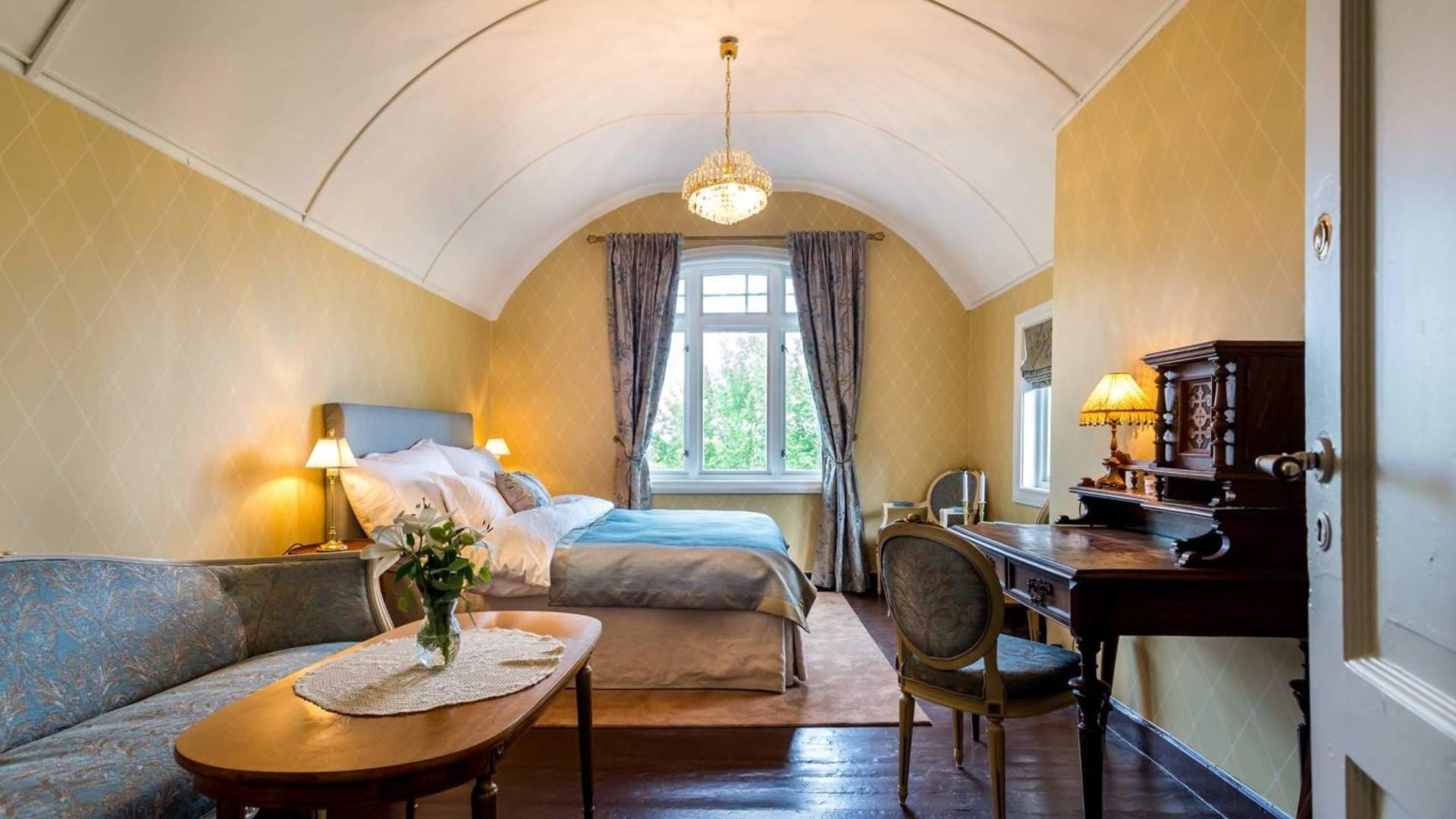 Unike rom og interiør på alle rommene hos Jervell Gjestehus.