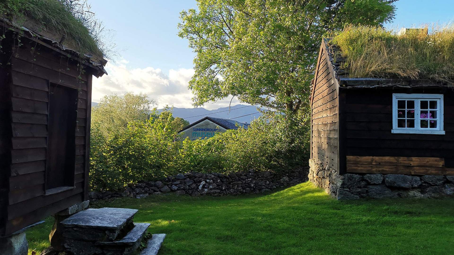 Sunnhordlandstunet og hovudbygget