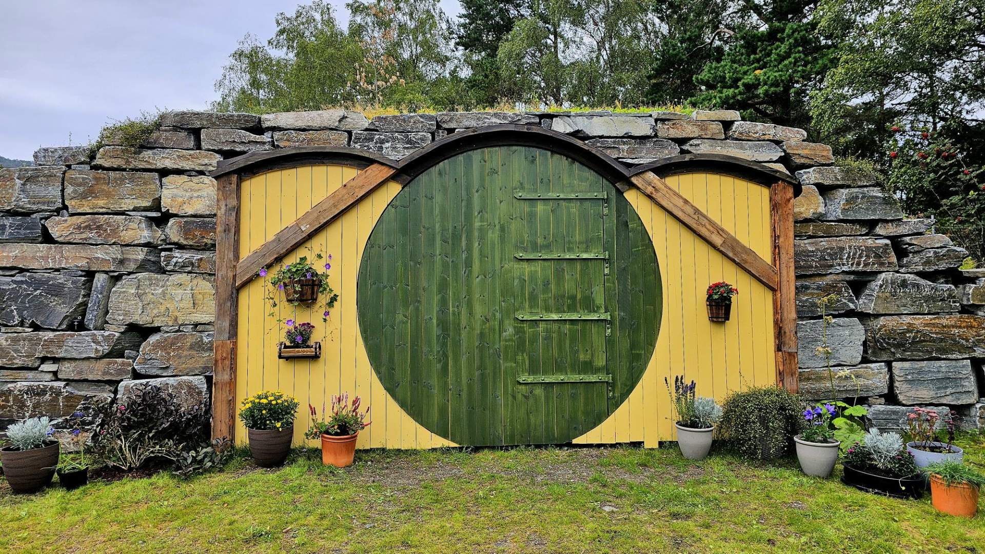 Stay in your own Hobitt house in Ryfylke