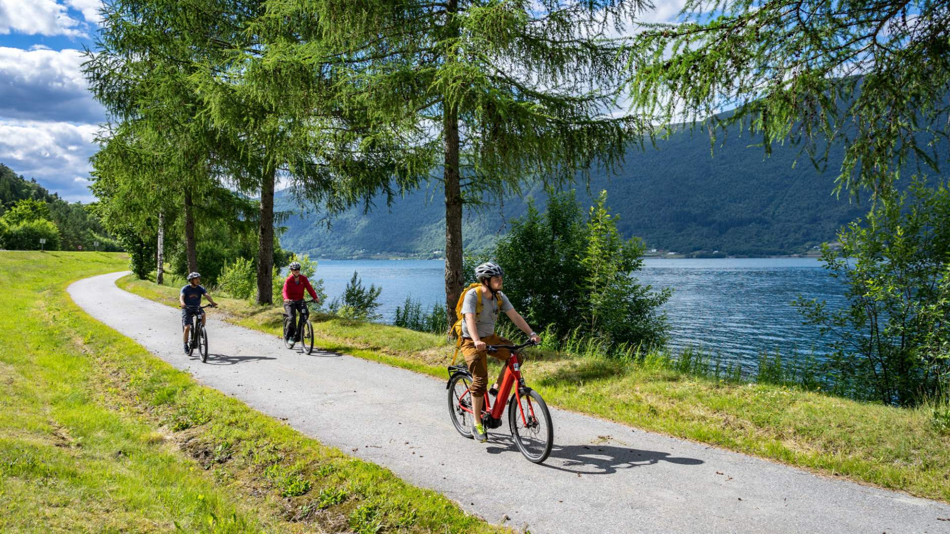 E-Bike und Bergwanderung in Åndalsnes mit Uteguiden