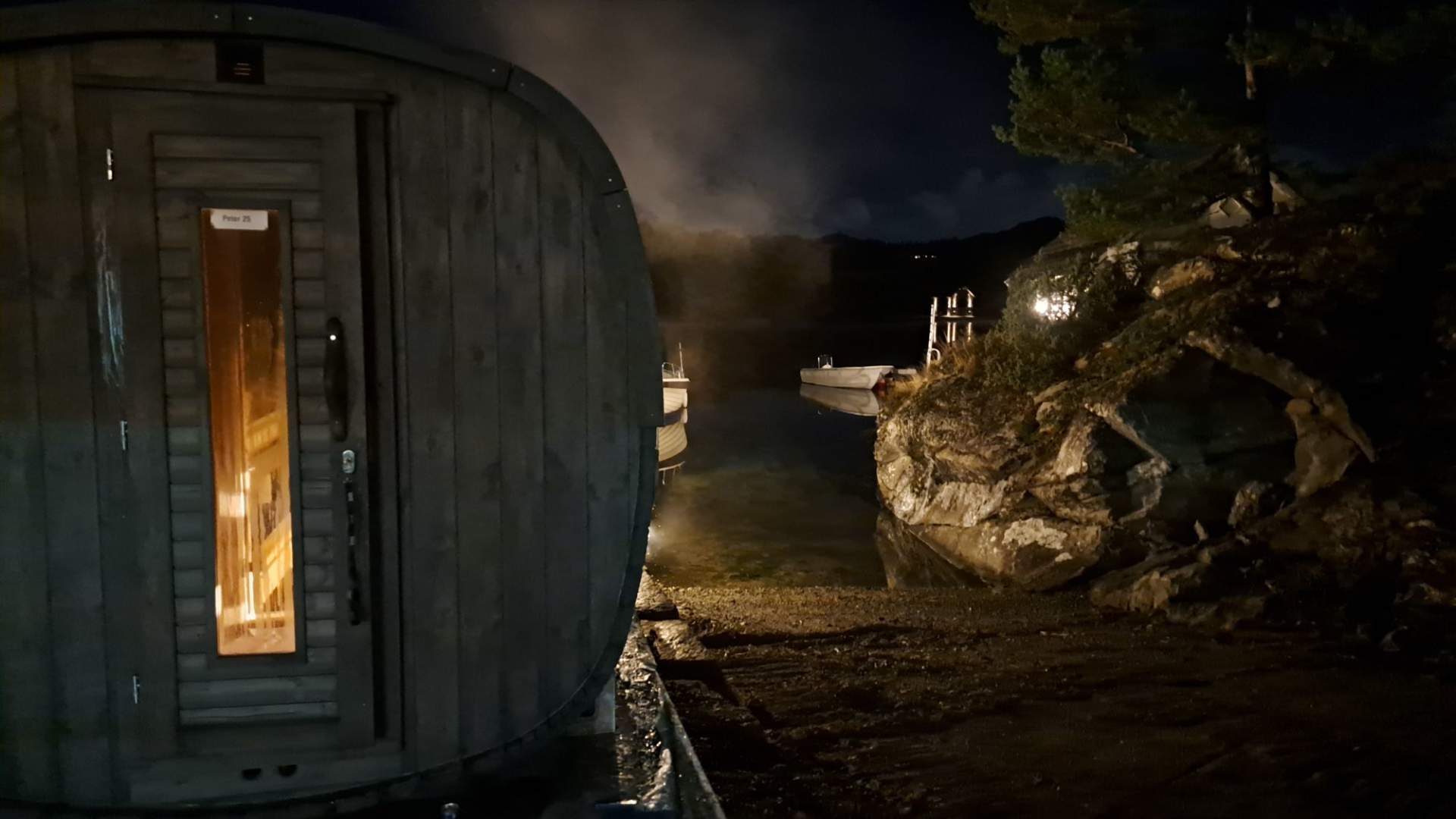 Lindås gard og hytteutleige