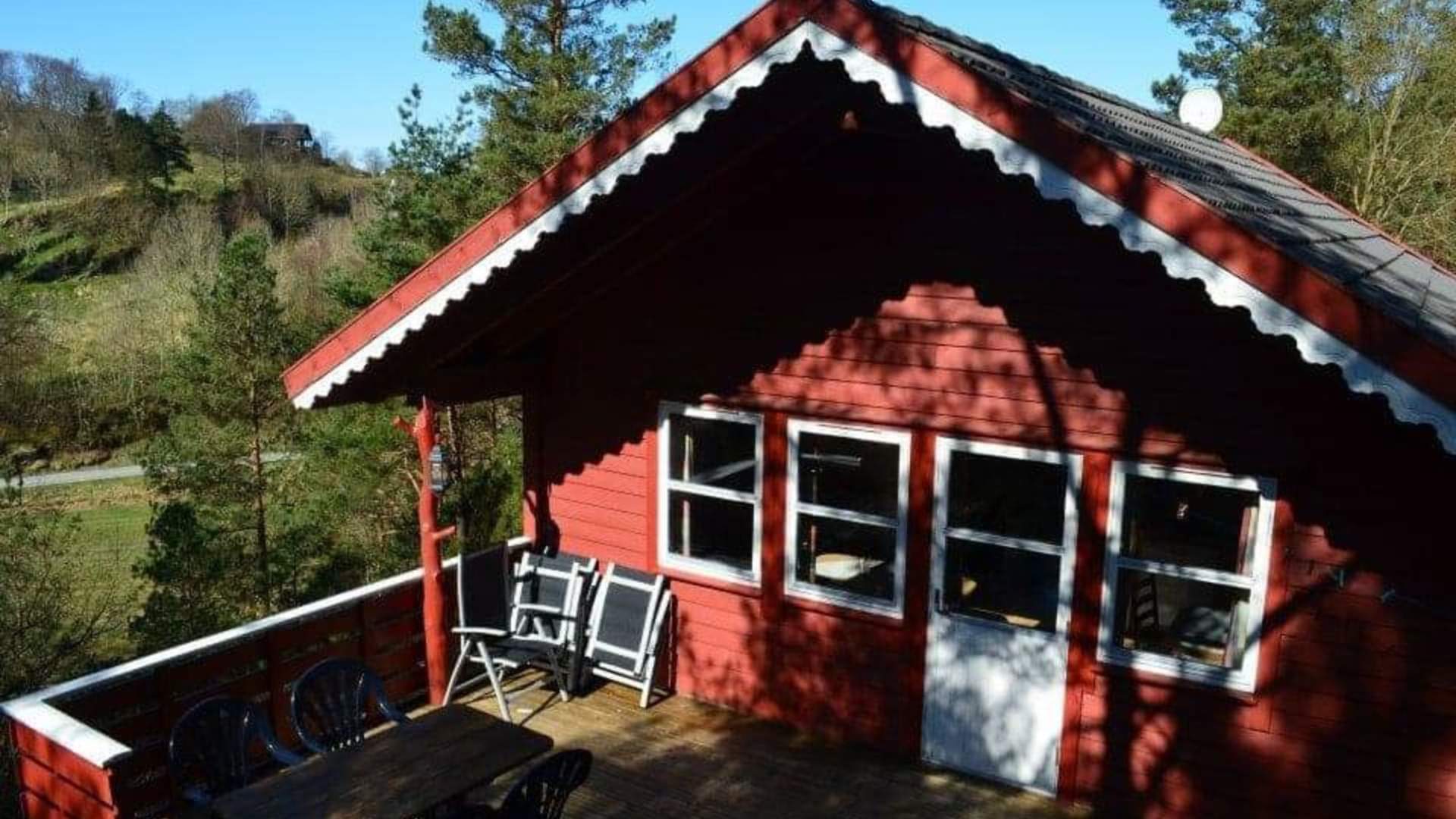 Lindås gard og hytteutleige