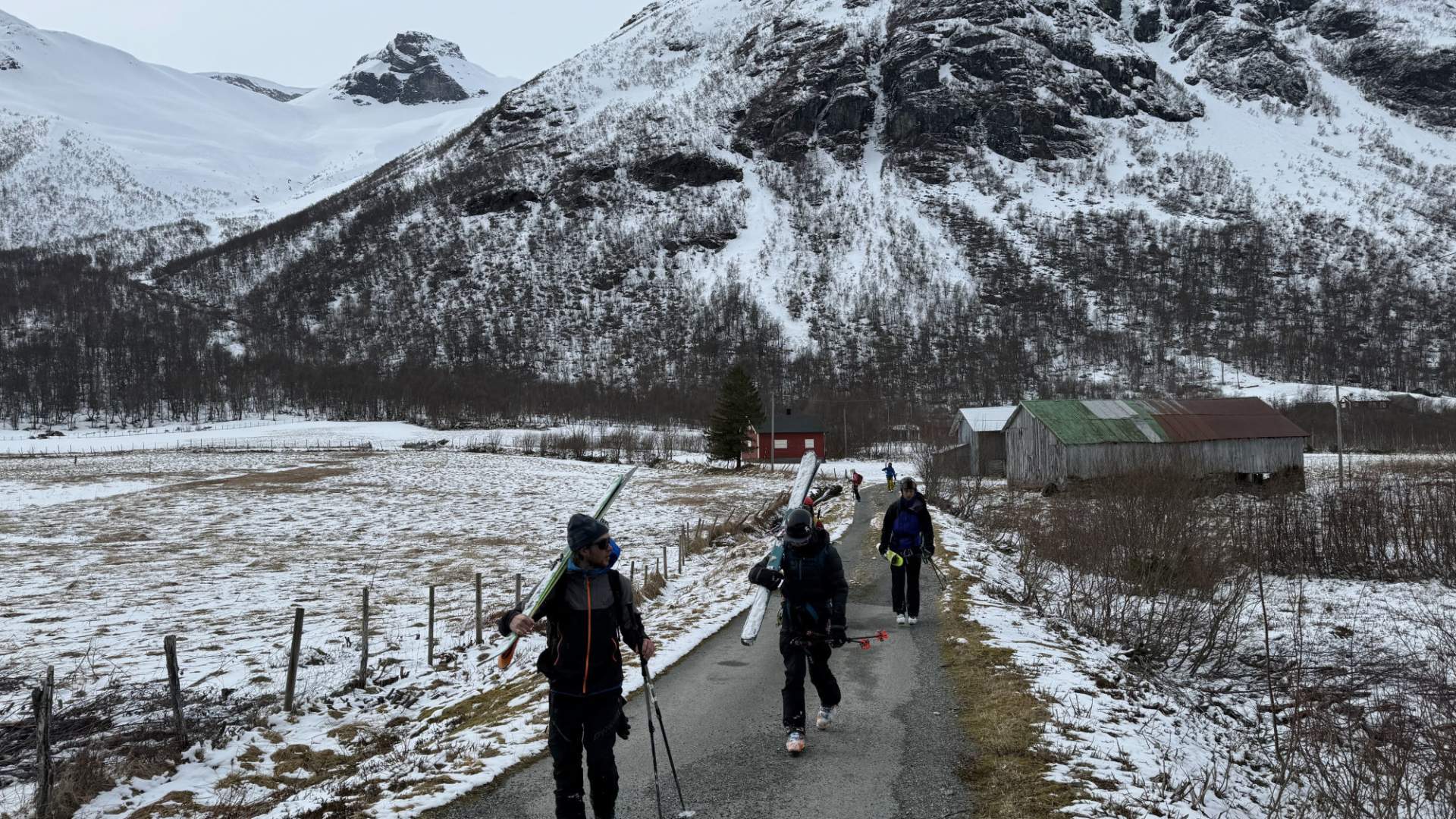Klargjøring for dagens topptur.
