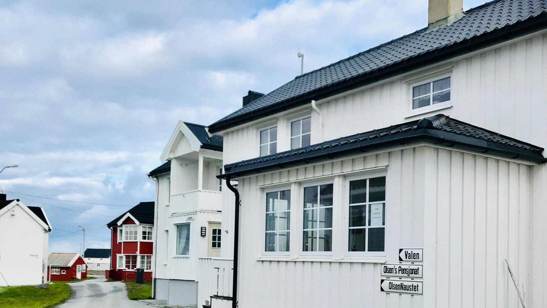 Olsens Pensjonat med 4 gjestehus på Veiholmen