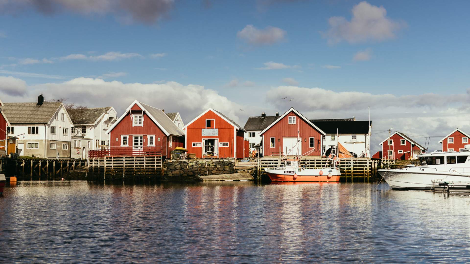 Olsens Pensjonat med 4 gjestehus på Veiholmen