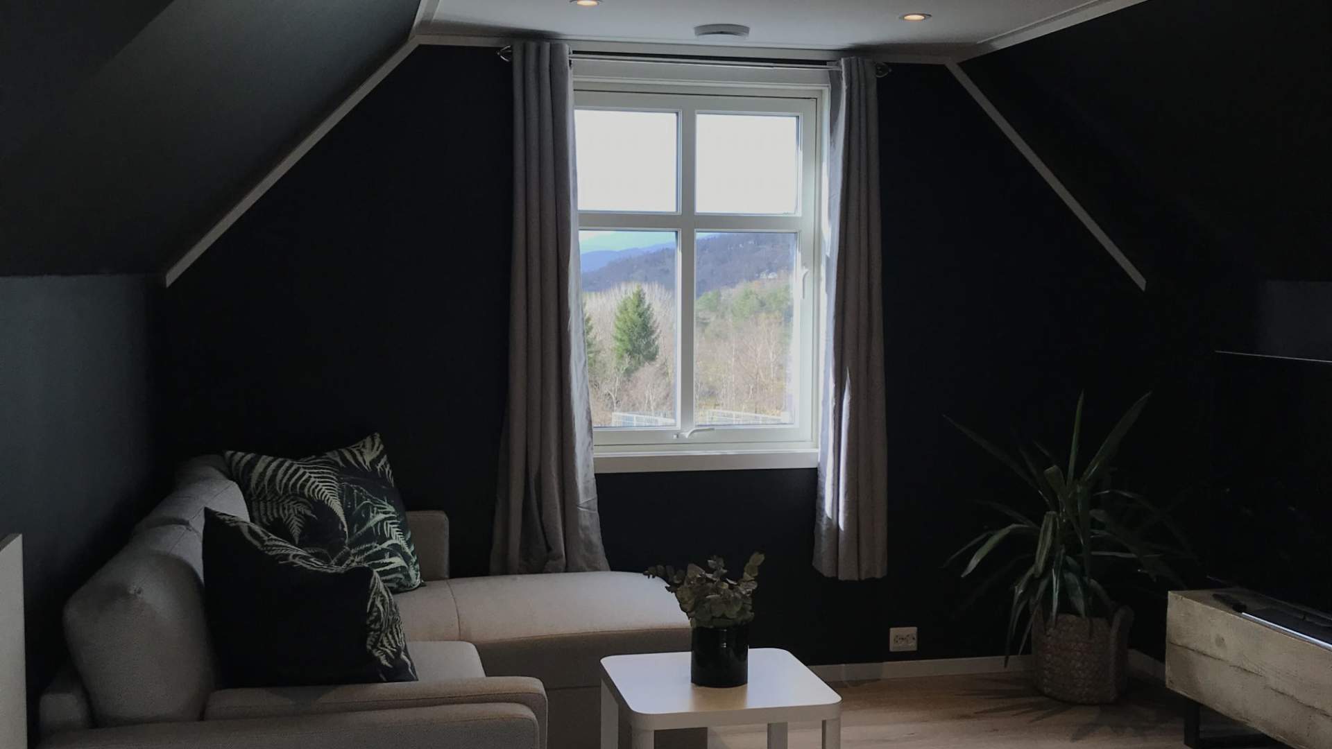 Tjeltveit Fjordferie, Skiftun