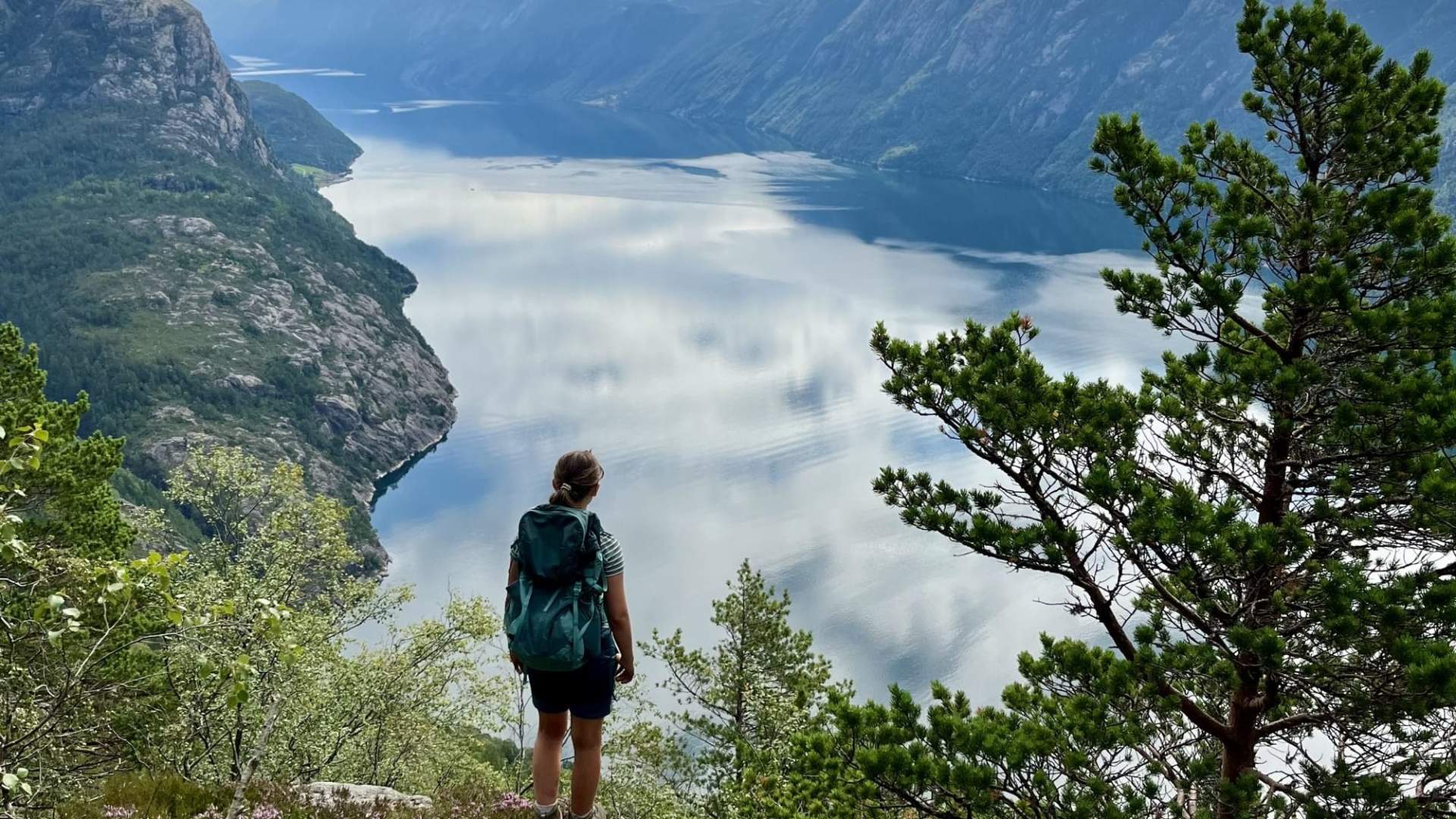 fjord hike to preikestolen and cruise on the lysefjord cabin stay