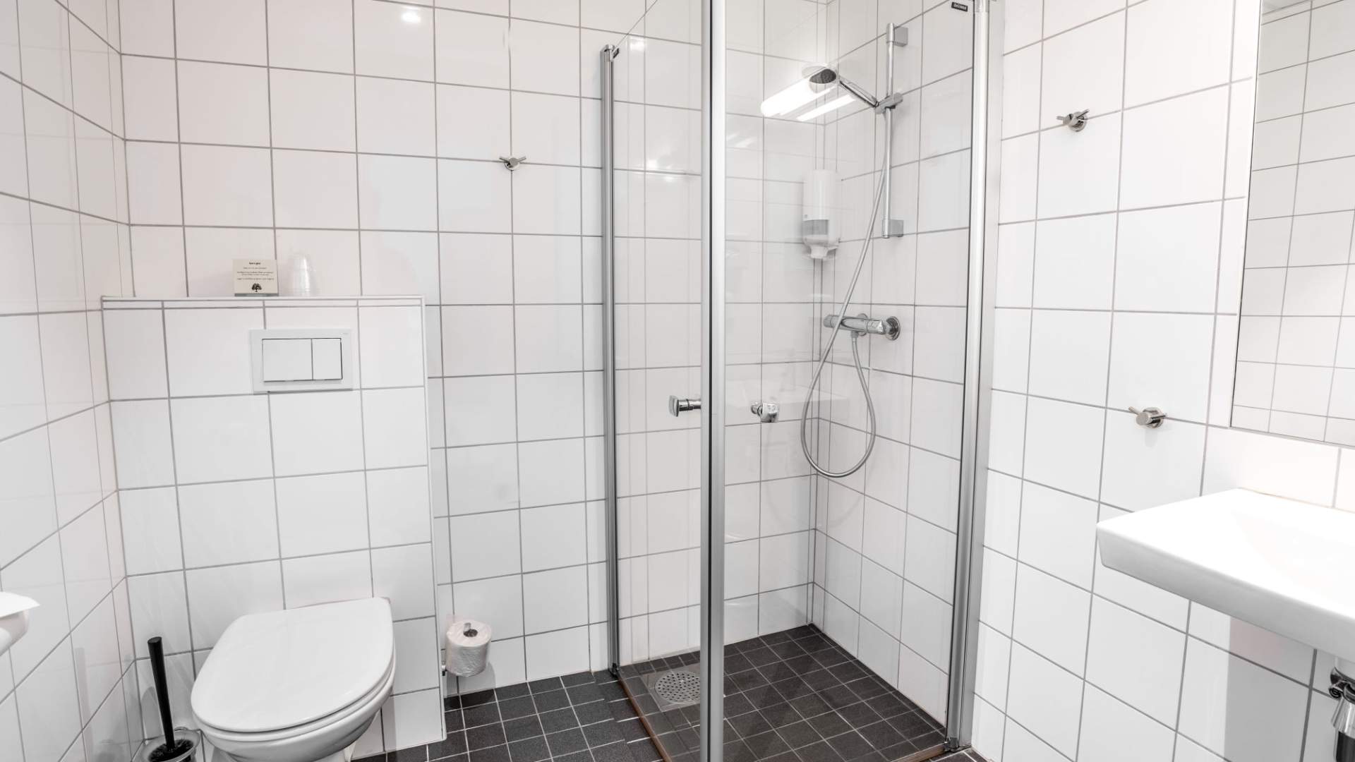 Hotel Sverre rooms and facilities