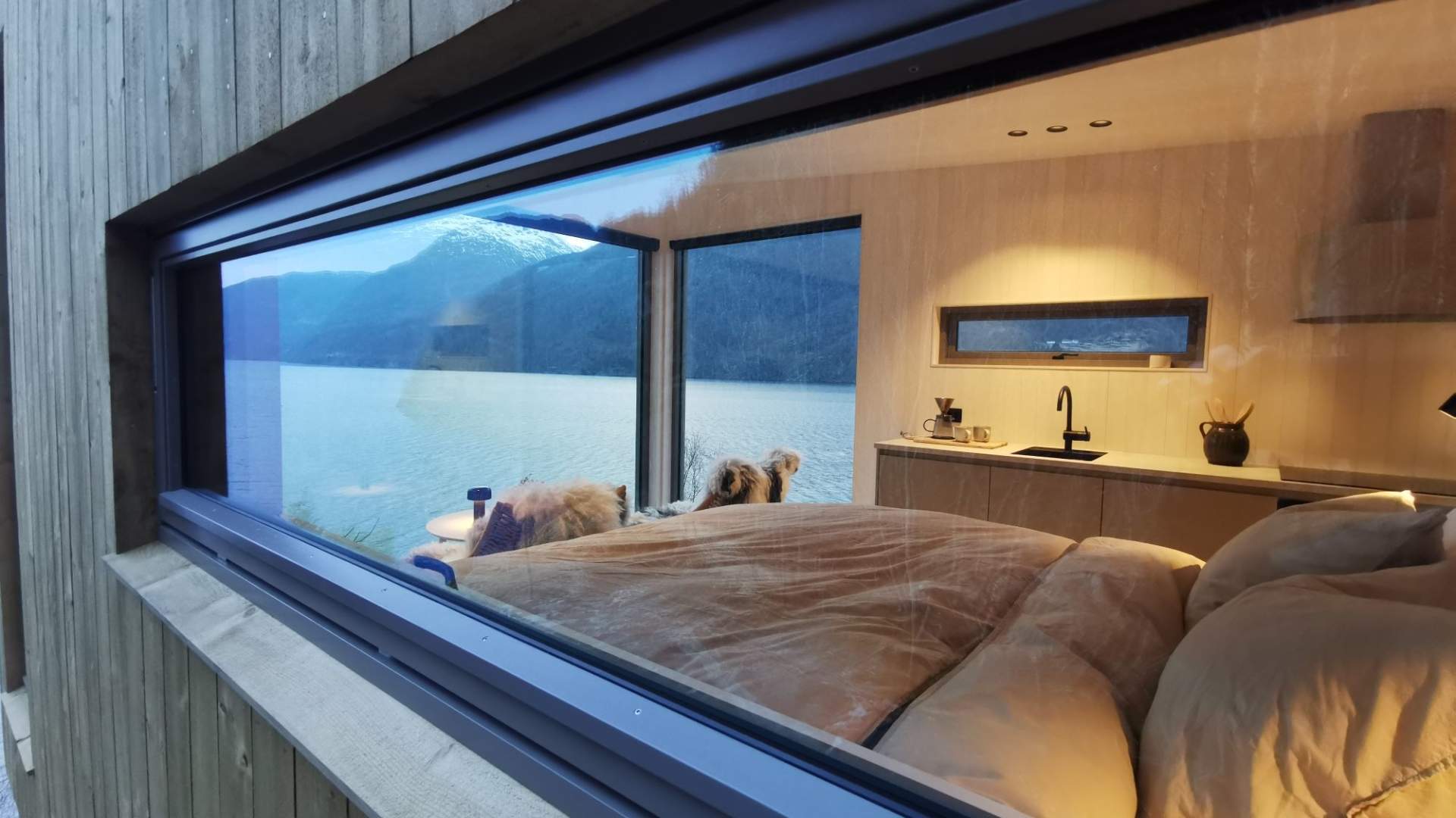 Fivelandsneset Fjordhytter