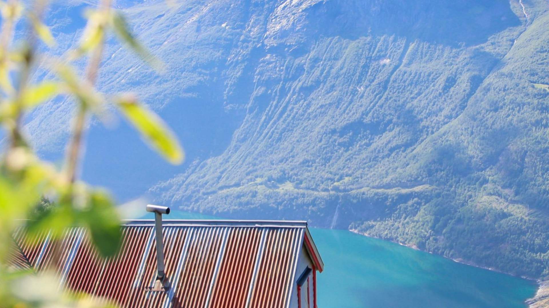 Guided hike for the family to Ruggå and Nysætra in Valldal