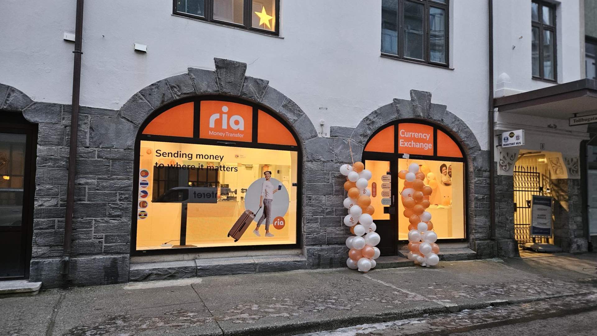 Ria Money Transfer und Geldwechsel Service- Ålesund